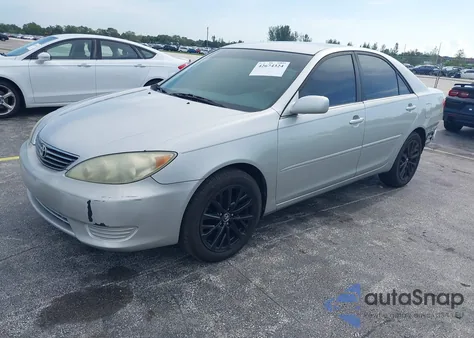 2005 Toyota Camry Le из США, поврежденный, VIN 4T1BE30K35U572110